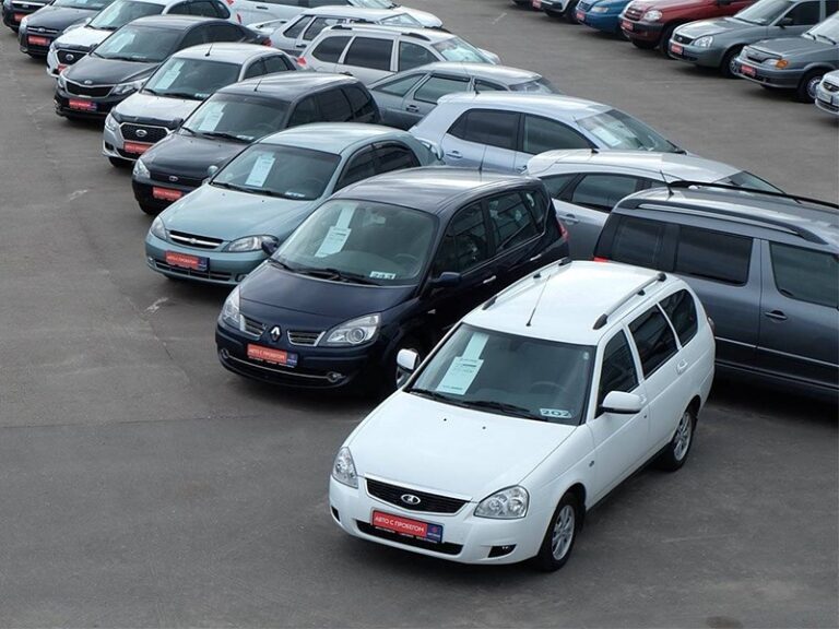 Продажи автомобилей с пробегом в марте выросли на 12,9%