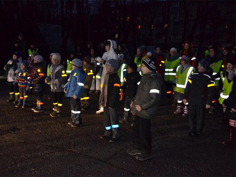 ГАИ напоминает пешеходам о важности световозвращателей